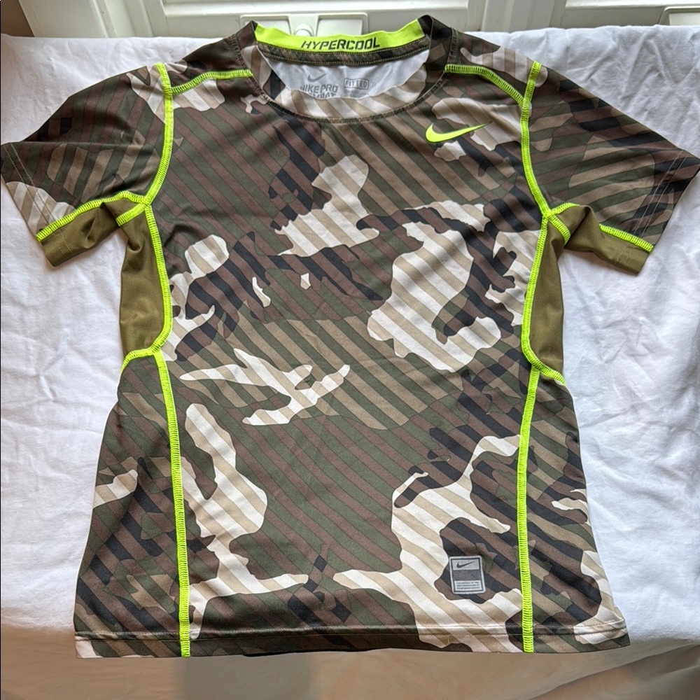 Nike Pro Combat Hypercool Camo T-Shirt